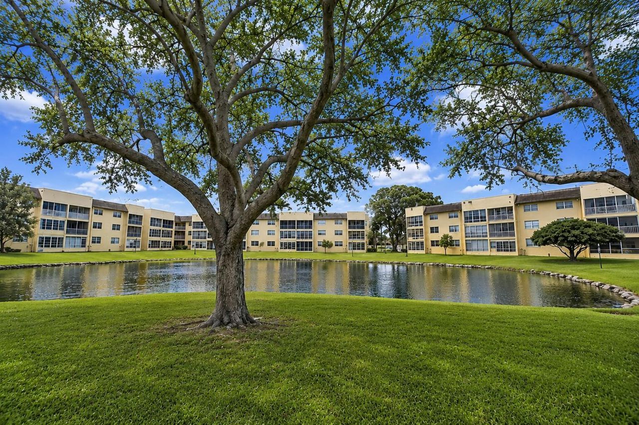 6300 NW 62nd Street, Unit 308, Tamarac, FL 33319 Photo