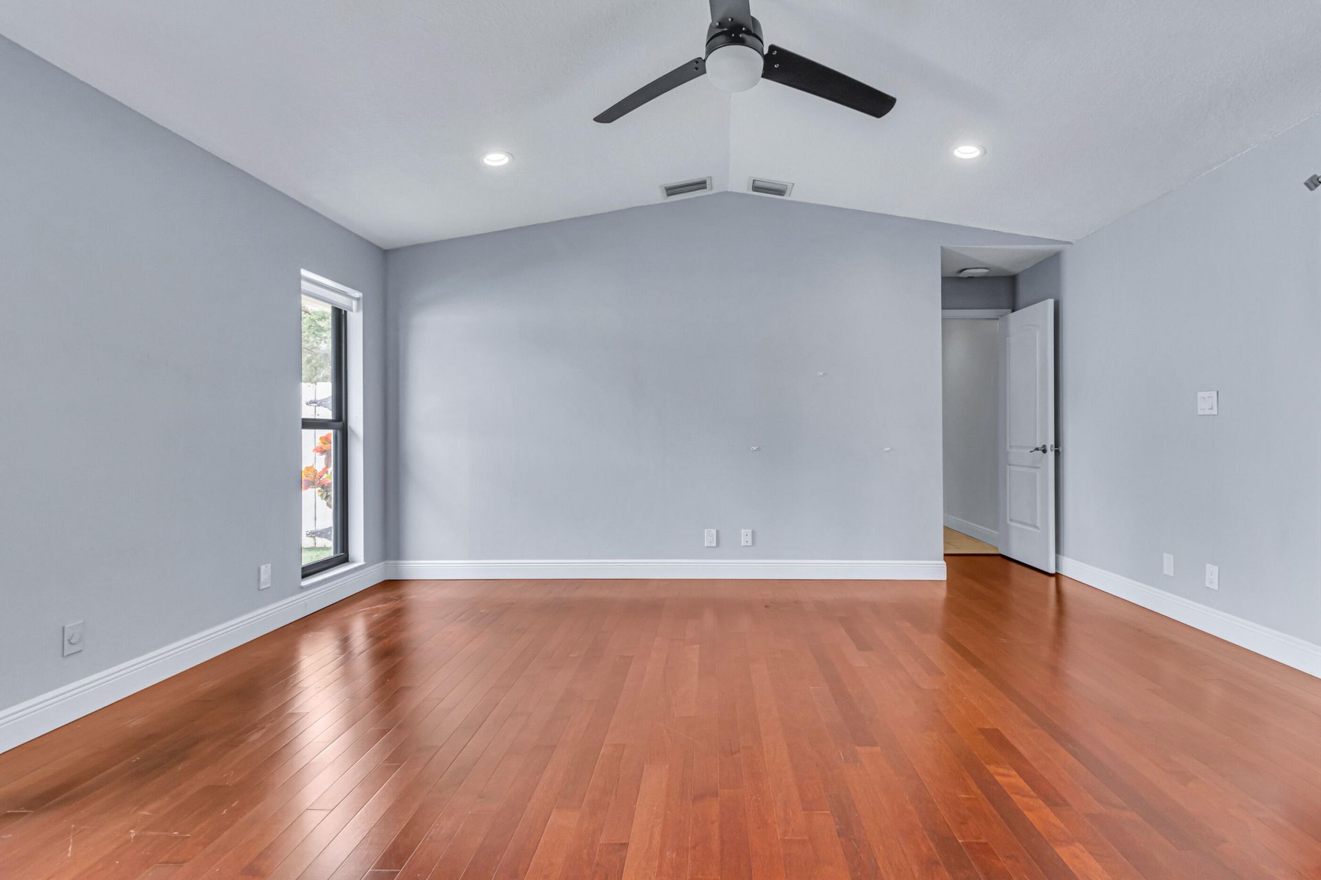 1083 NW 97th Avenue, Plantation, FL 33322 Photo
