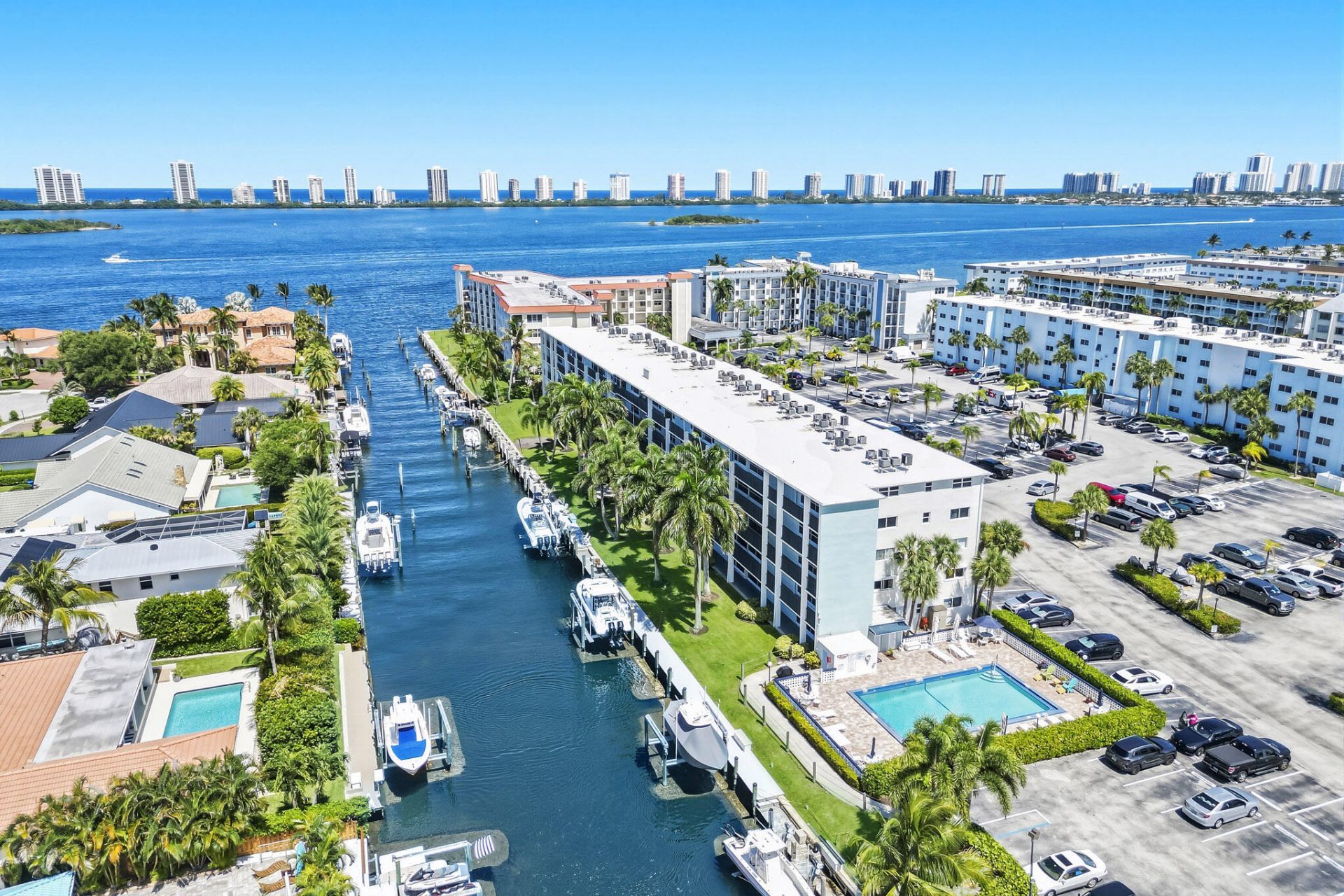 109 Paradise Harbour Boulevard, Unit 203, North Palm Beach, FL 33408 Photo
