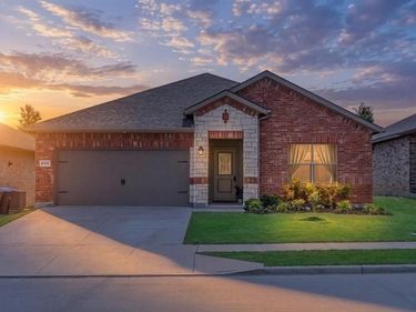 9705 Olanta Trail, Fort Worth, TX 76108