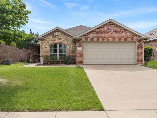 227 Chimney Rock Drive, Waxahachie, TX 75167