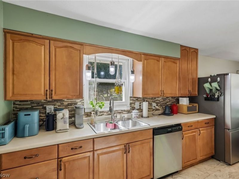 7436 Jeremy Avenue, Mentor, OH 44060 Photo 10