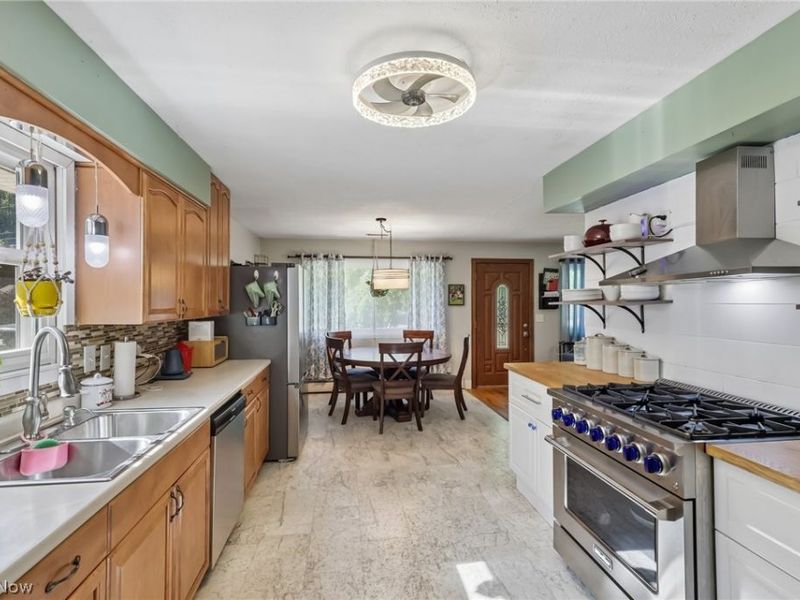 7436 Jeremy Avenue, Mentor, OH 44060 Photo 11