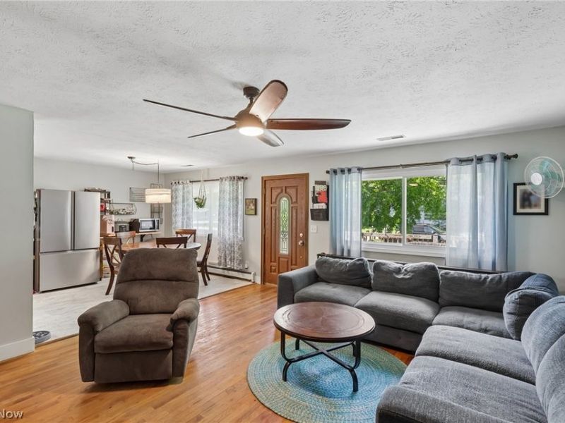 7436 Jeremy Avenue, Mentor, OH 44060 Photo 4