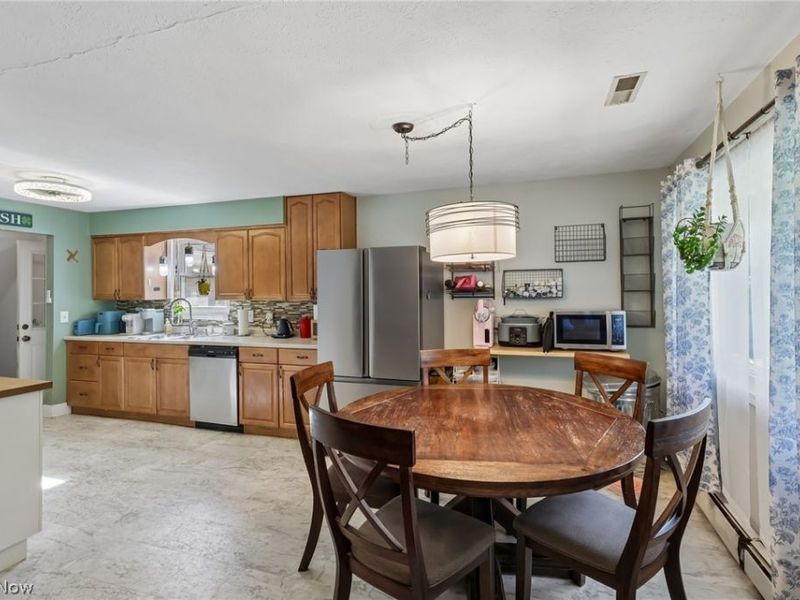 7436 Jeremy Avenue, Mentor, OH 44060 Photo 5
