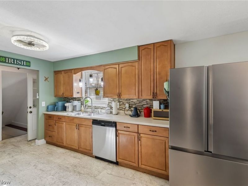 7436 Jeremy Avenue, Mentor, OH 44060 Photo 8