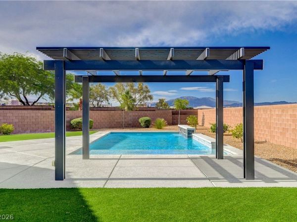 6390 Painted Creek Street , Las Vegas, NV 89149