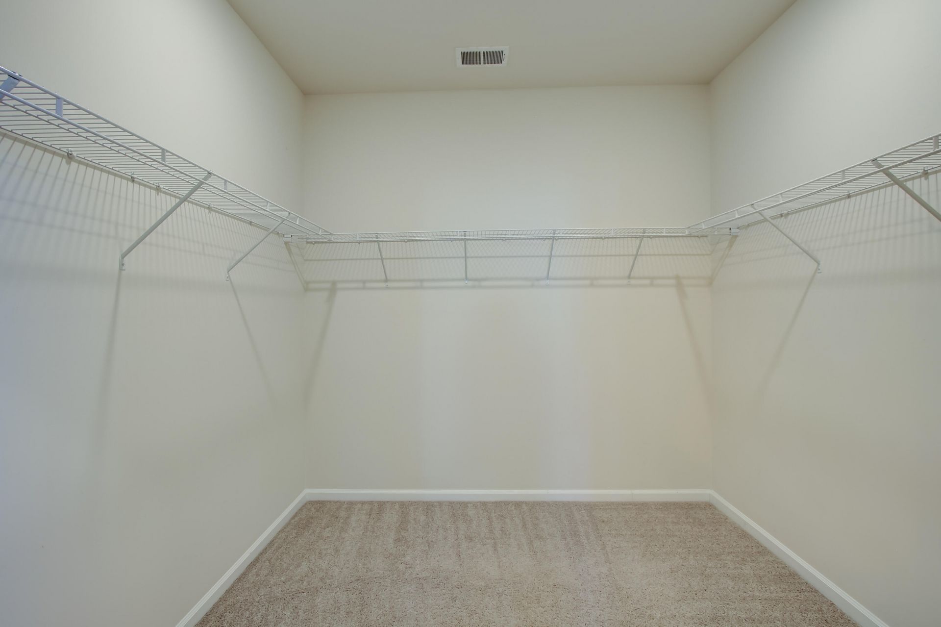 714 Mcroy Street Photo 15