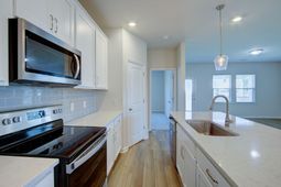 714 Mcroy Street photo 4