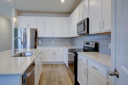 714 Mcroy Street photo 4