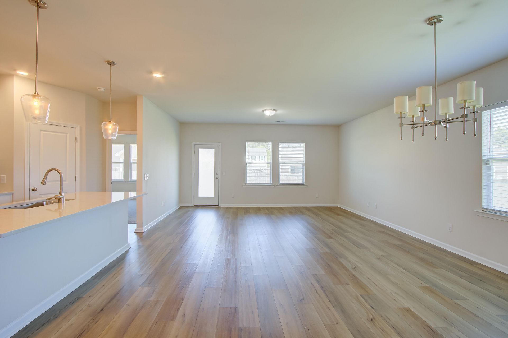 714 Mcroy Street Photo 7