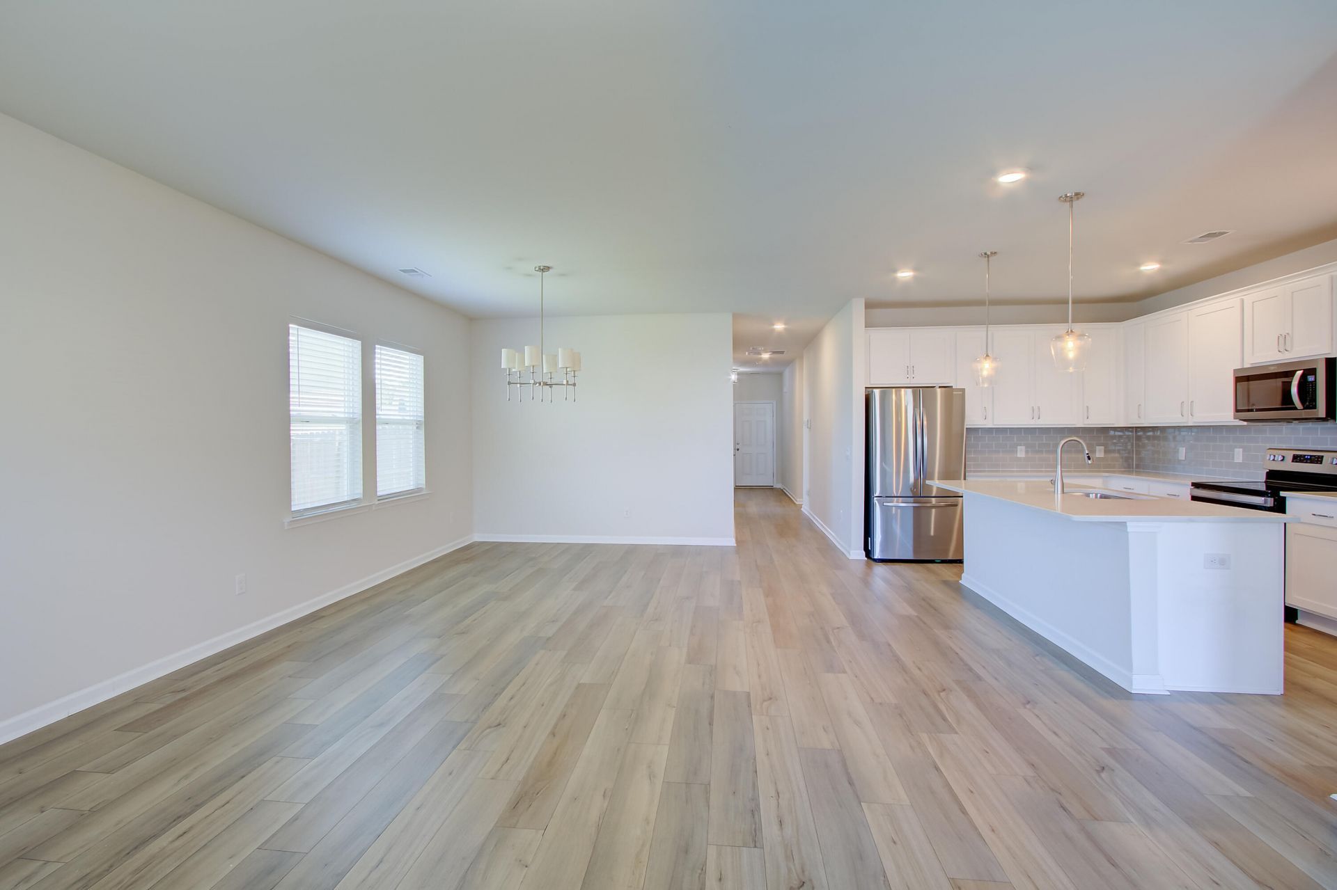 714 Mcroy Street Photo 8