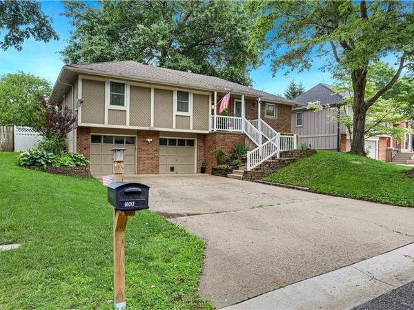 16012 W 139th Terrace, Olathe, KS 66062