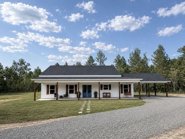 221 Phyllis Lane, Lucedale, MS 39452