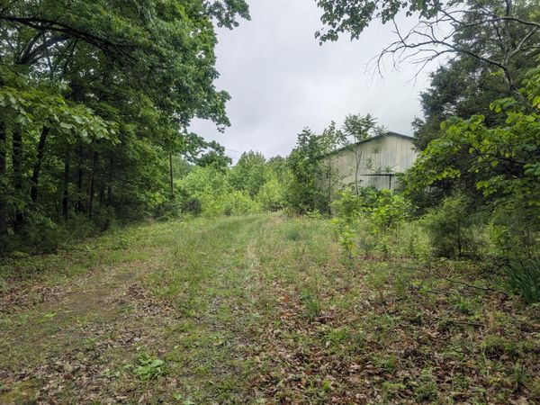 1475 Holland Road , Lafayette, TN 37083