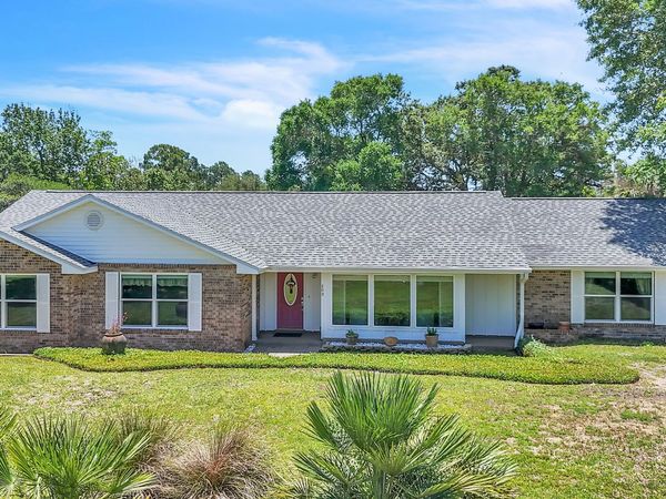 209 Shoreline Drive, Gulf Breeze, FL 32561
