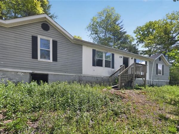 279 Windy Road , Fleetwood, NC 28626