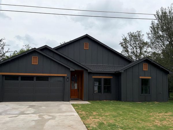 130 Waimanalo LN, Bastrop, TX 78602