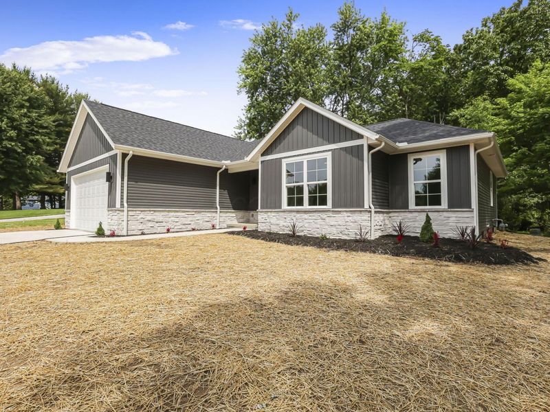 99 Rome Beauty Court, Howard, OH 43028 Photo 2