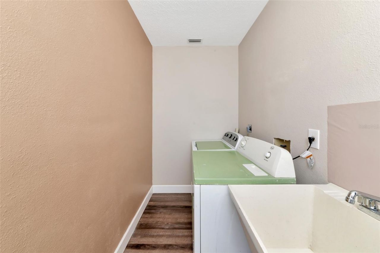 6104 26th Avenue E, Bradenton, FL 34208 Photo