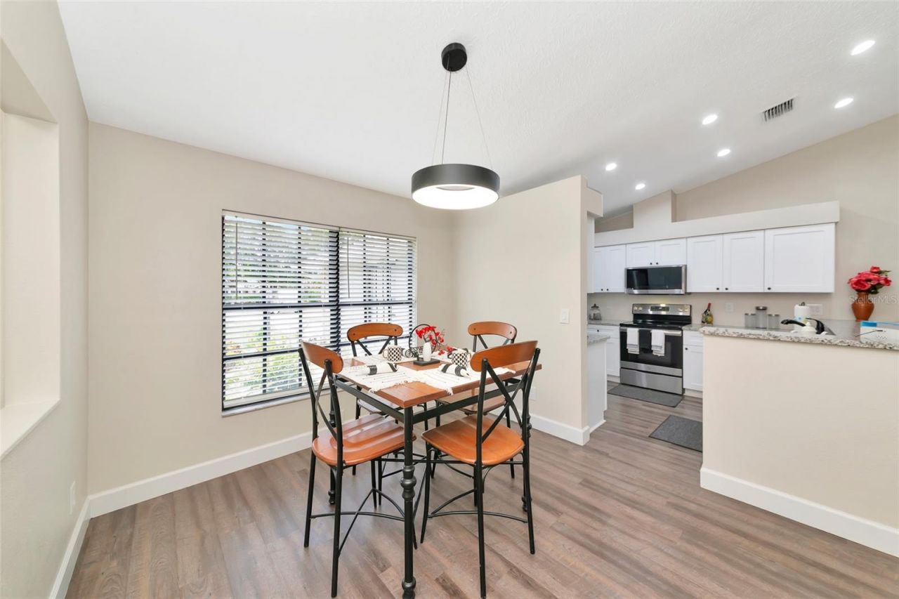6104 26th Avenue E, Bradenton, FL 34208 Photo