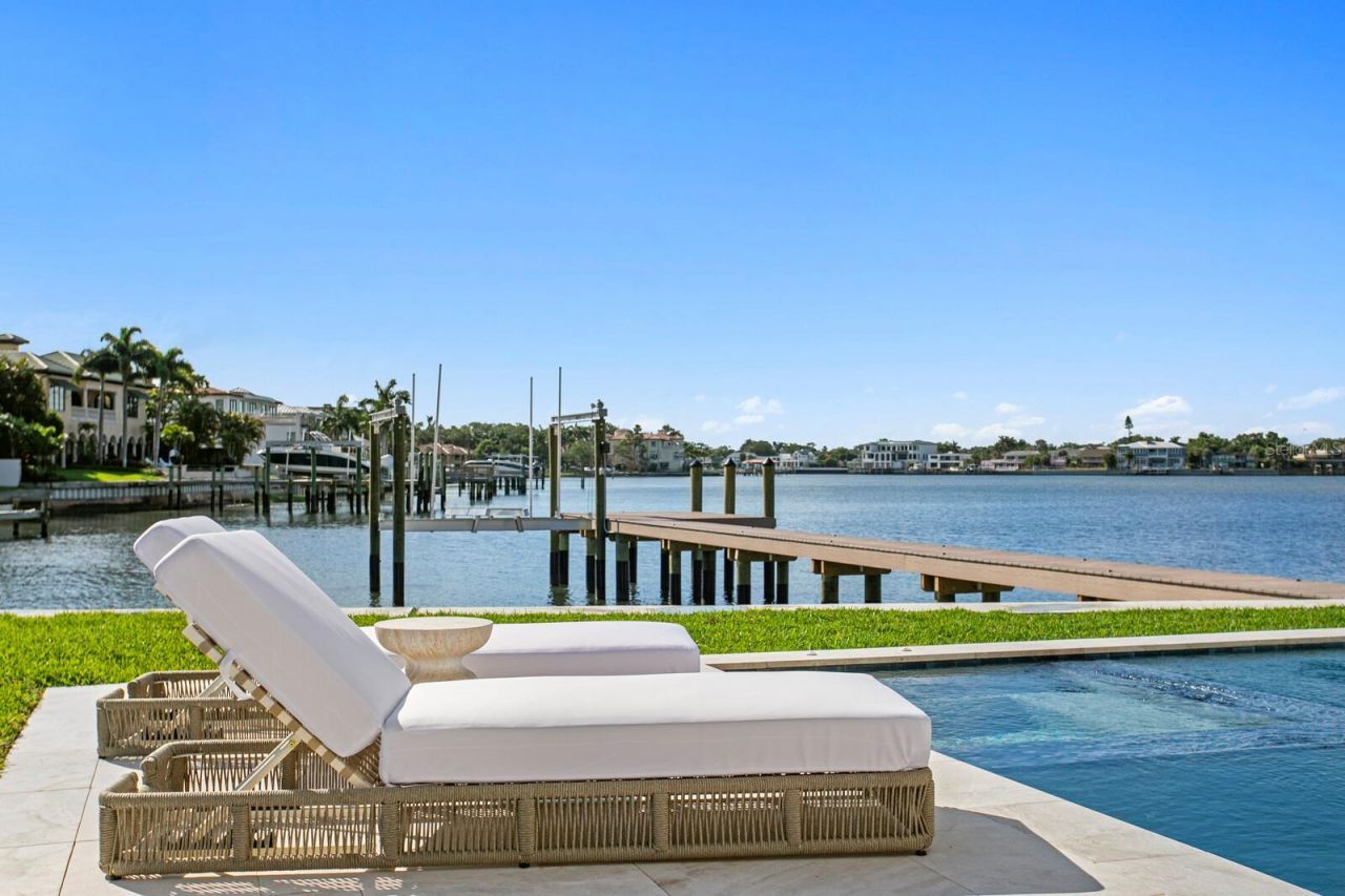 16 Sandpiper Road, Tampa, FL 33609 Photo