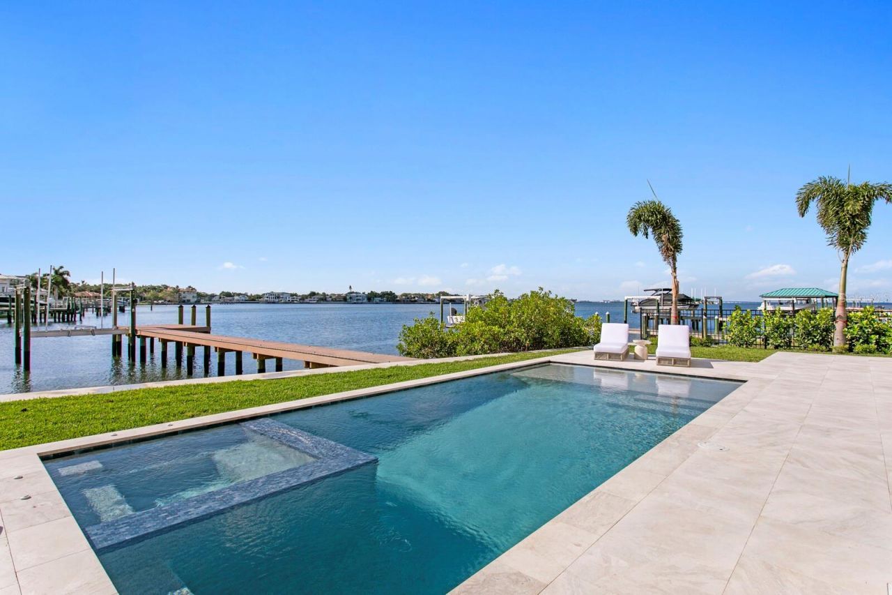 16 Sandpiper Road, Tampa, FL 33609 Photo