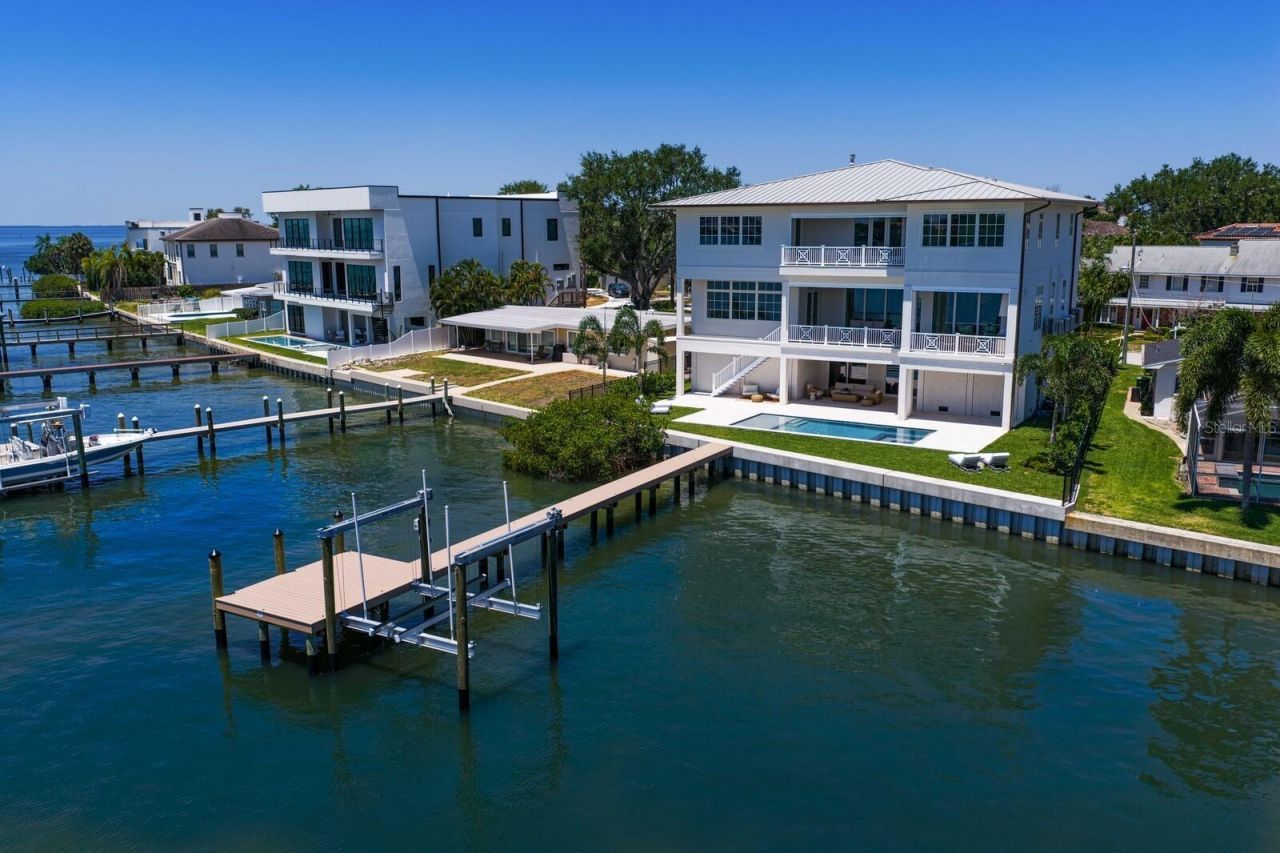 16 Sandpiper Road, Tampa, FL 33609 Photo