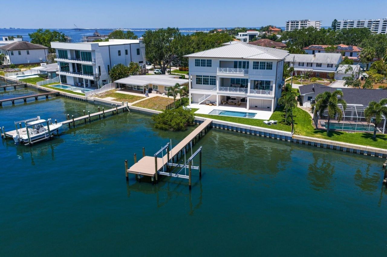16 Sandpiper Road, Tampa, FL 33609 Photo