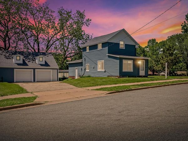 313 8th AVENUE N, Onalaska, WI 54650