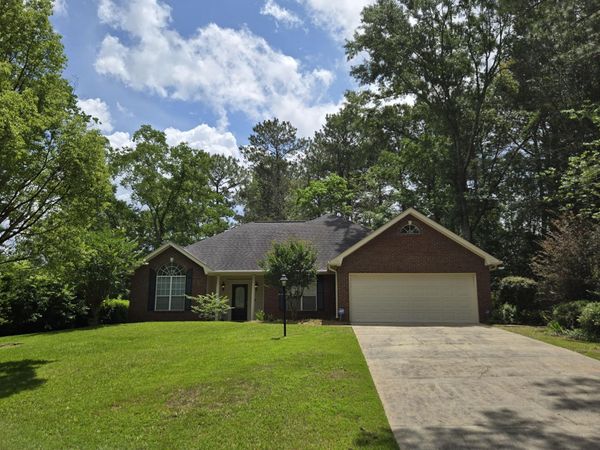 38 Waverly, Hattiesburg, MS 39402