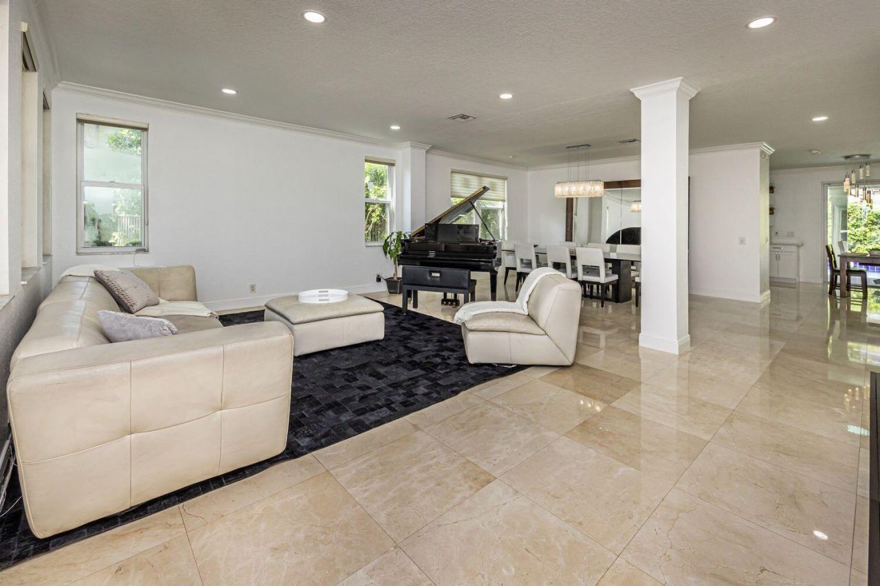 1879 Hidden Trail Lane, Weston, FL 33327 Photo