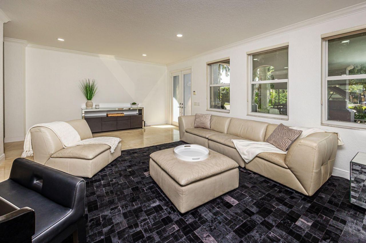 1879 Hidden Trail Lane, Weston, FL 33327 Photo
