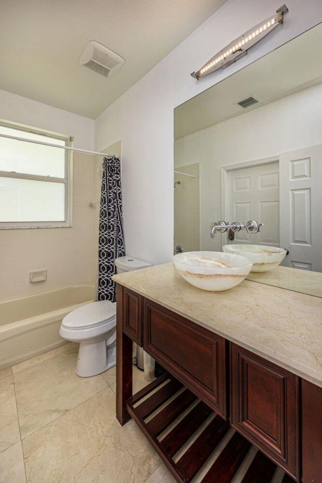 1879 Hidden Trail Lane, Weston, FL 33327 Photo