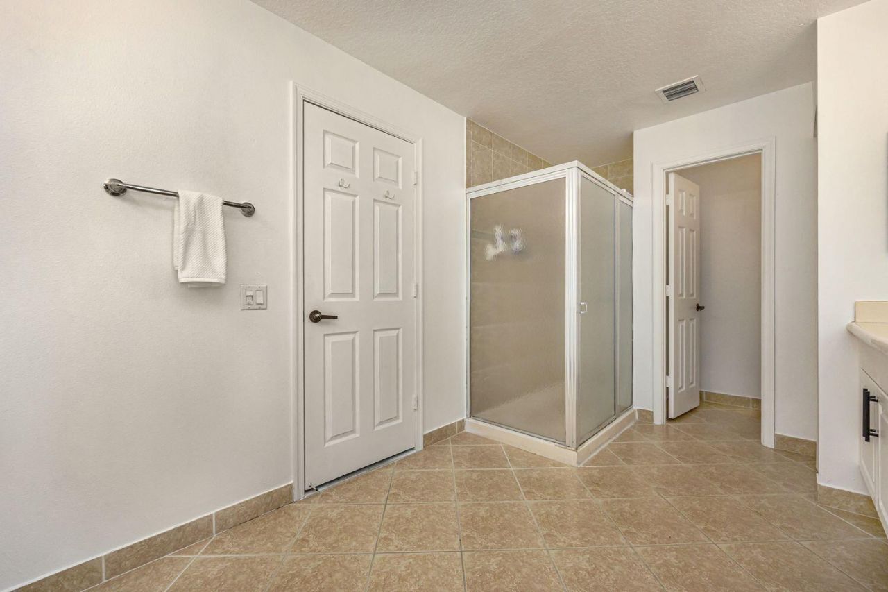 1879 Hidden Trail Lane, Weston, FL 33327 Photo