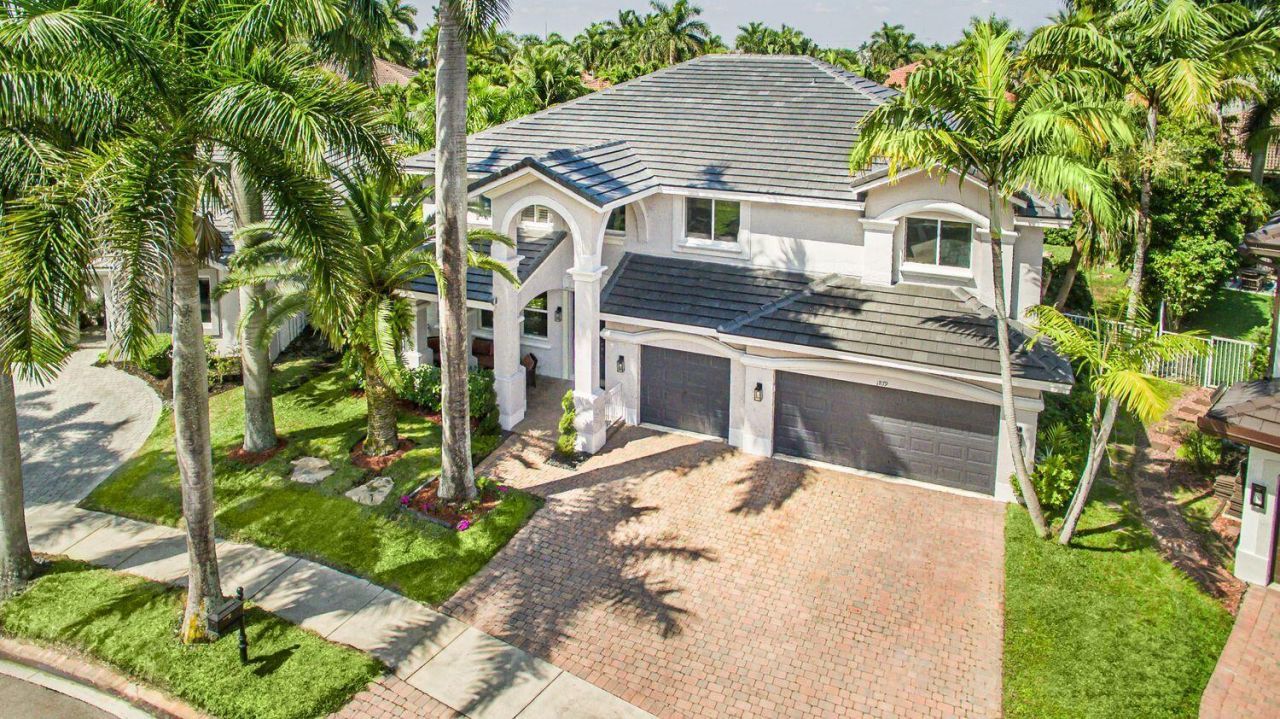 1879 Hidden Trail Lane, Weston, FL 33327 Photo