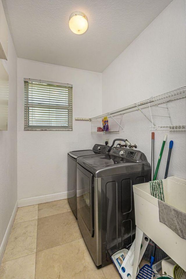 1879 Hidden Trail Lane, Weston, FL 33327 Photo