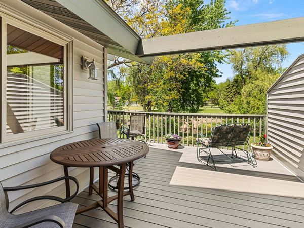 9731 Dorset Lane, Eden Prairie, MN 55347