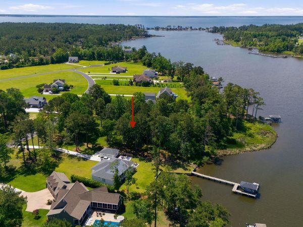 356 Southern Plantation Drive S, Oriental, NC 28571