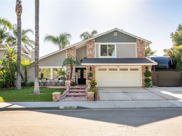25823 Lochmoor, Valencia, CA 91355
