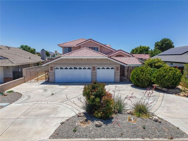 14389 Ironsides Lane, Helendale, CA 92342
