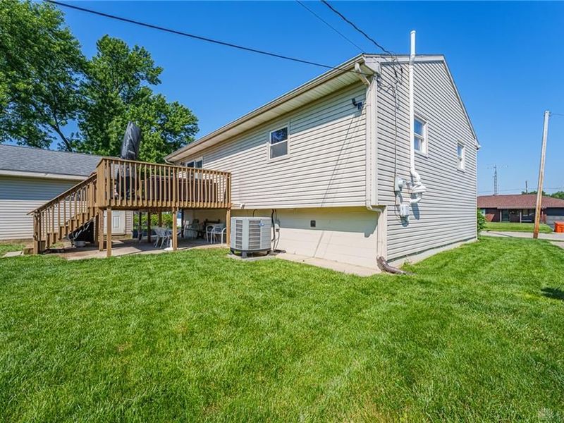 963 Weinland Drive, Park Layne, OH 45344 Photo 6