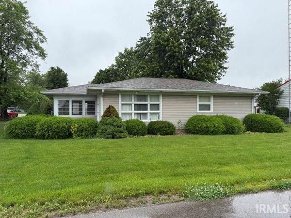 1104 N 8th Street, Mitchell, IN 47446