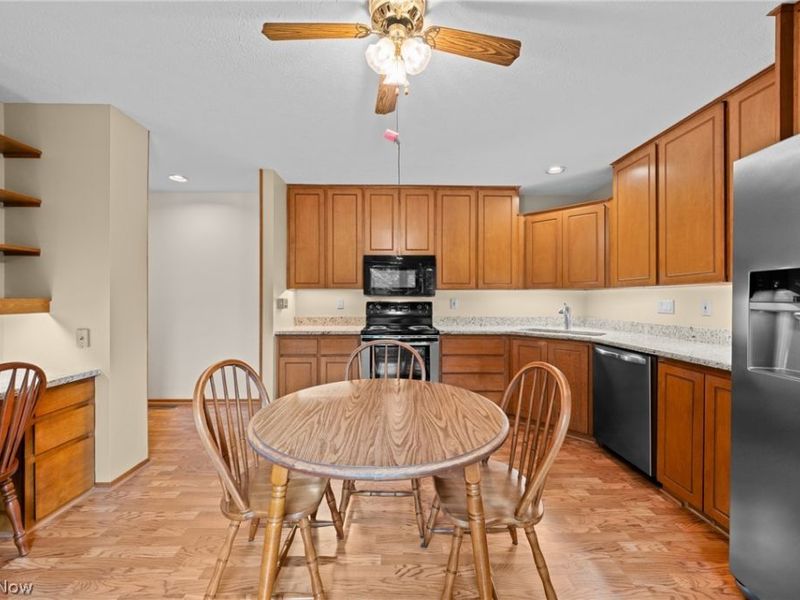12747 Olympus Way, Strongsville, OH 44149 Photo 10