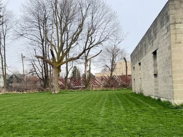 27 Pauline Street , Buffalo, NY 14214