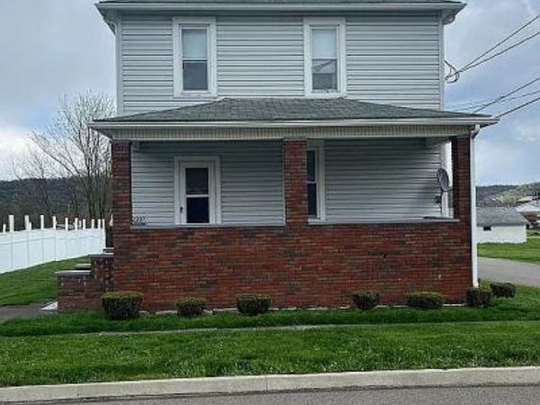 2207 2nd Avenue, Koppel, PA 16136