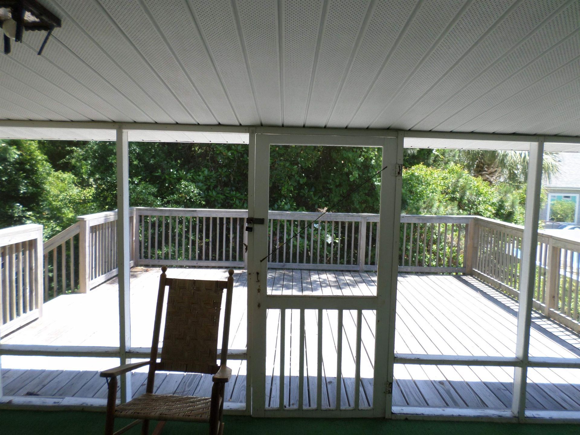 1421 Havens Dr. Photo 11