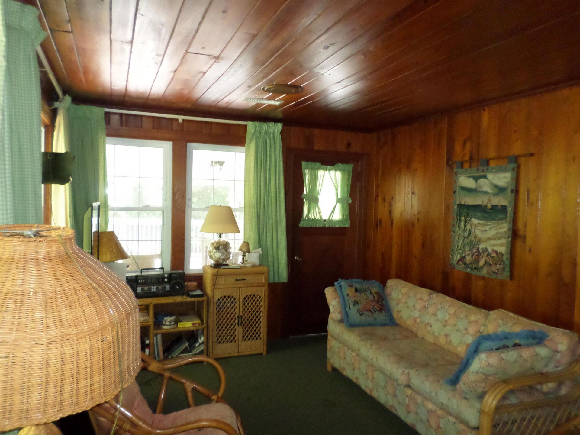 1421 Havens Dr. Photo 3