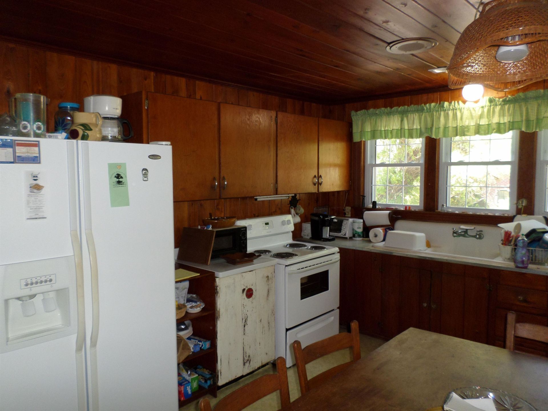 1421 Havens Dr. Photo 6