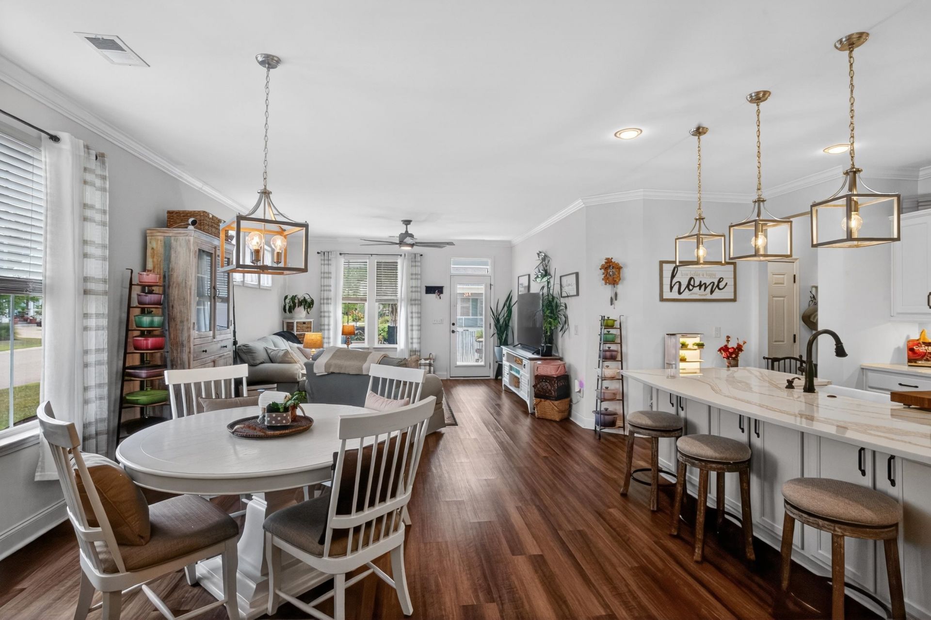 2084 Silver Island Way Photo 6
